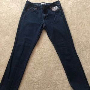 Ann Taylor loft jeans. Curvy skinny size 30/10